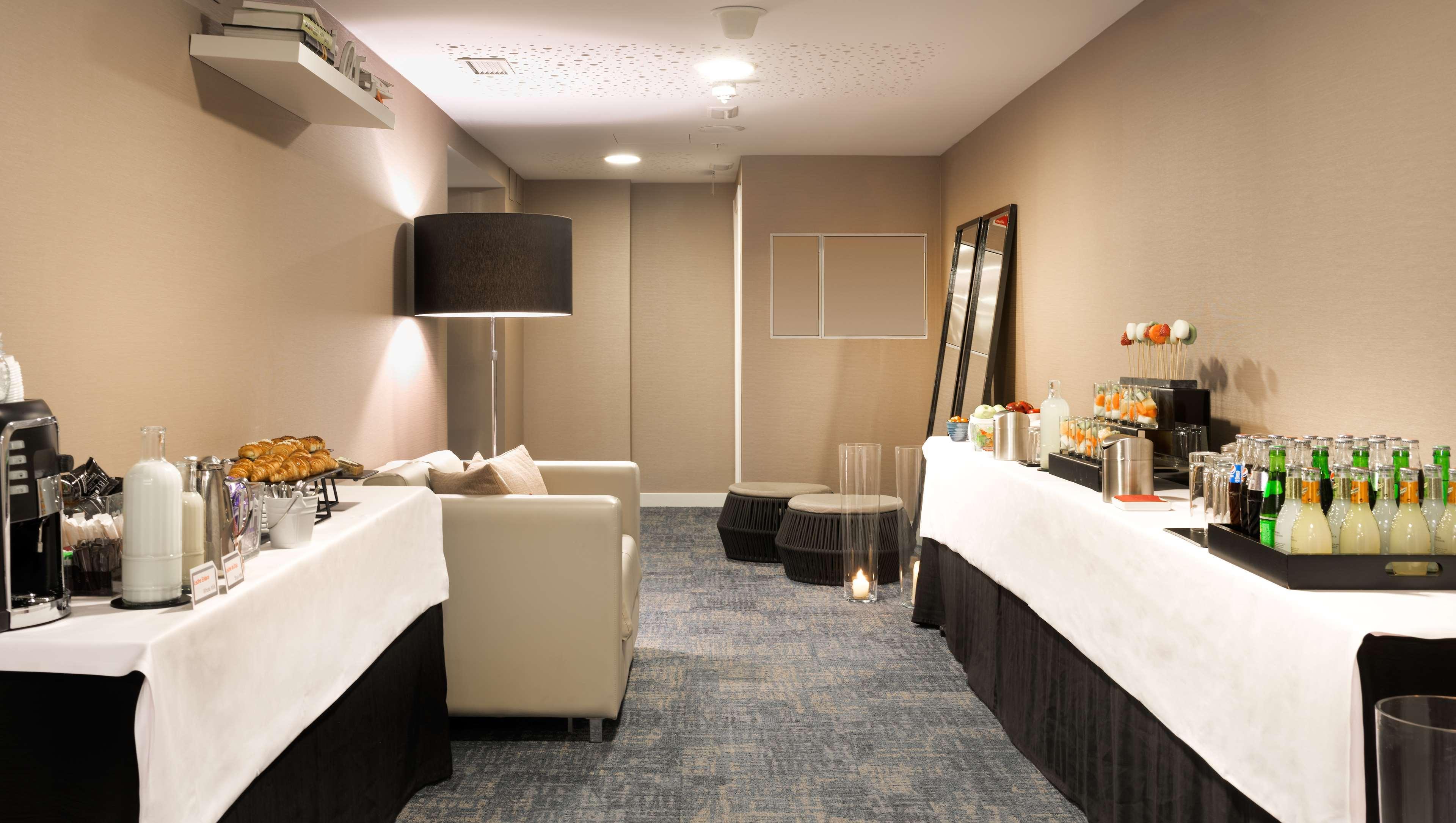 Nh Collection Madrid Suecia Ξενοδοχείο Εξωτερικό φωτογραφία A typical lounge at London Heathrow Airport